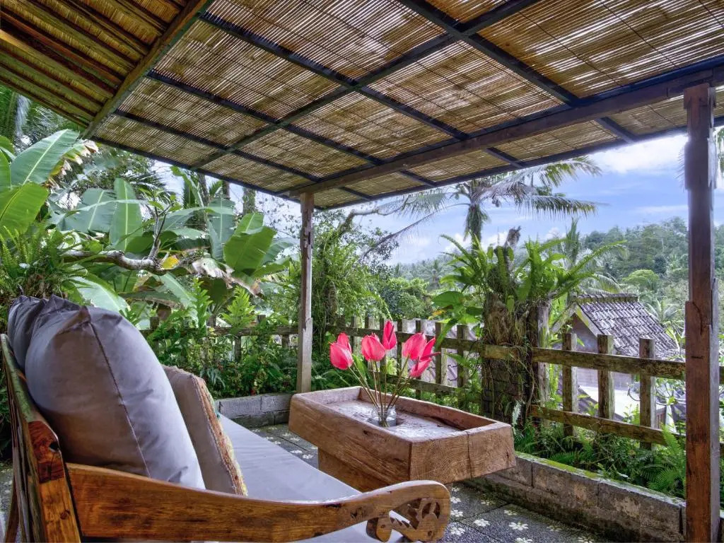 Nienté Bali