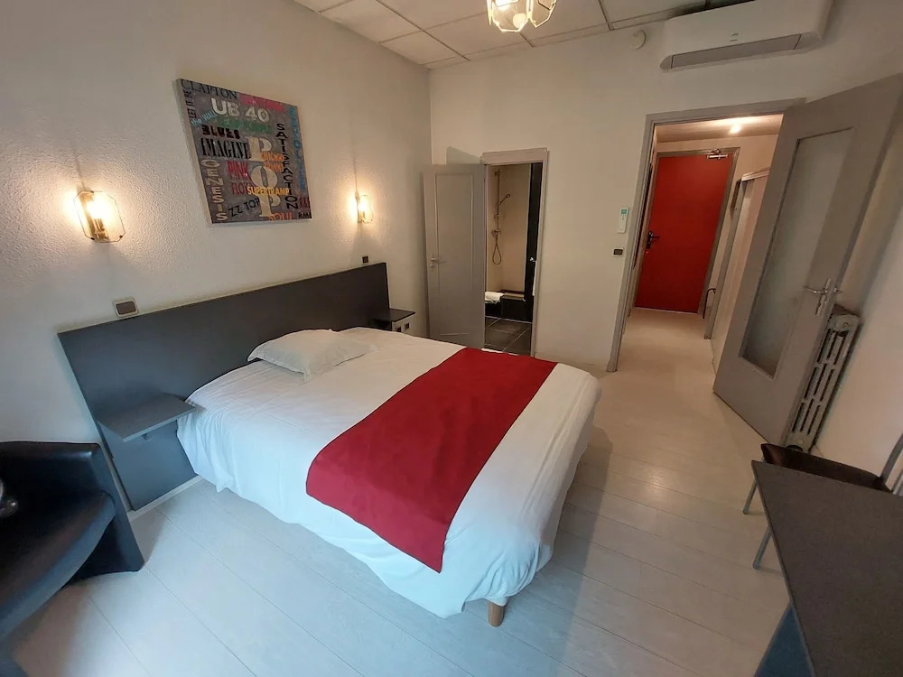 Logis Hotels - Hôtel et Restaurant Le Relais des Garrigues