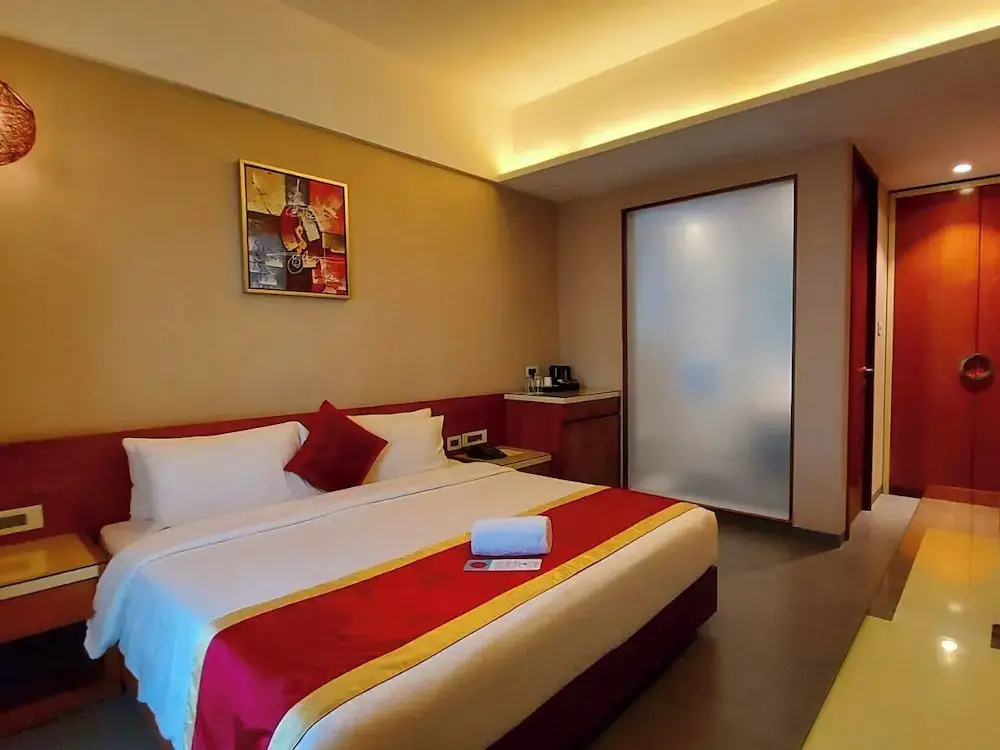 Capital Plaza Residency and conventional center
