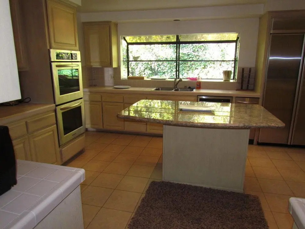 4 Bedroom Celebrity House with Pool & City View