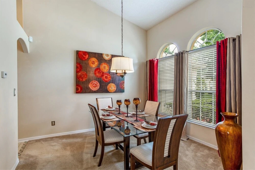 Stunning 4 Bed, 3 Bath Villa With Southwest Facing Pool and spa - 503