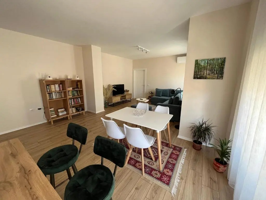 Comfy condo 6 minutes from downtown & Free Parking