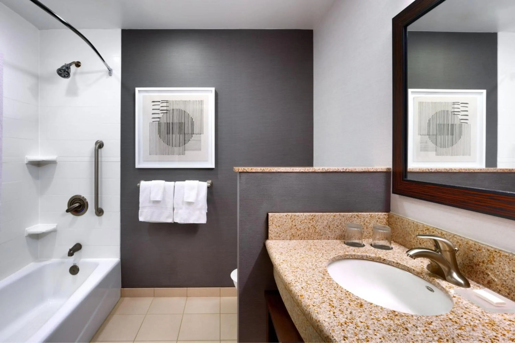 Courtyard by Marriott Lincoln Downtown