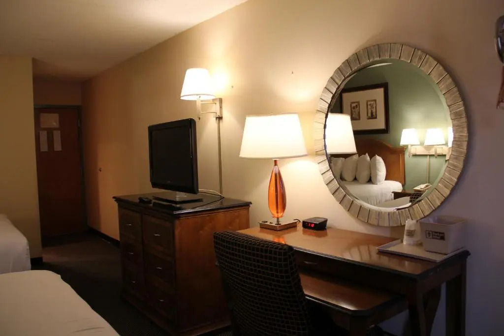 Budget Host Inn