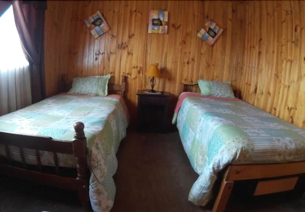 Hostal Sol y Luna - Descanso a 10 min del aeropuerto & Desayuno Incluido