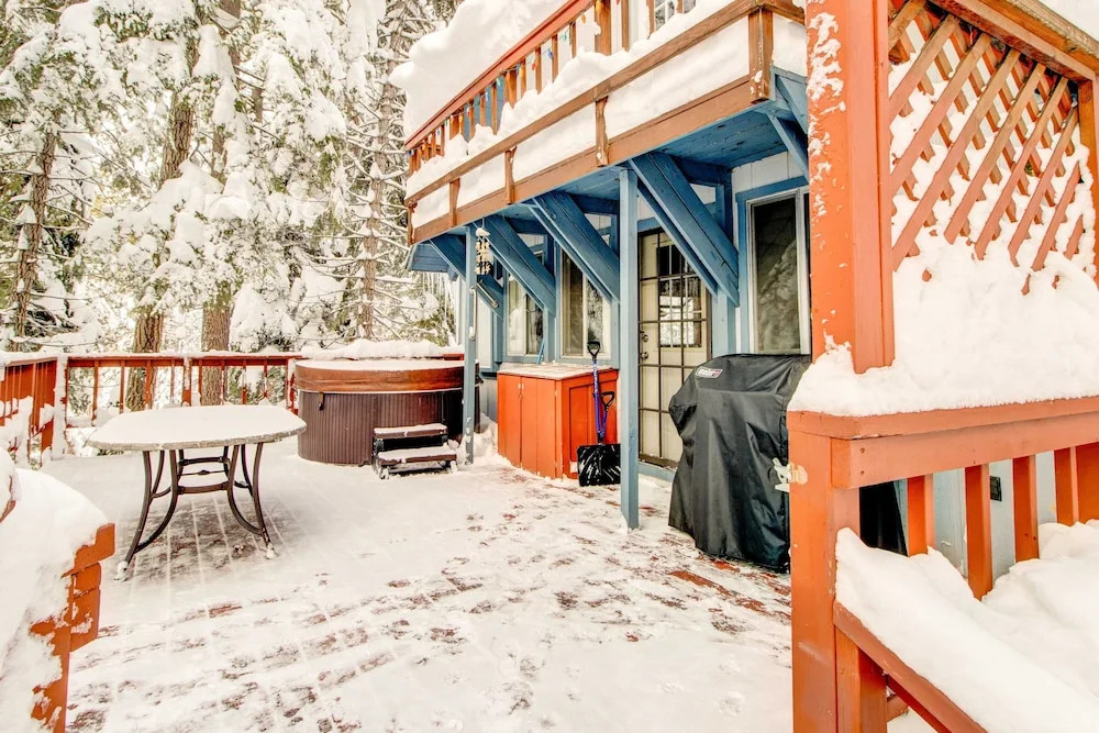 Quintessential Tahoe Cabin