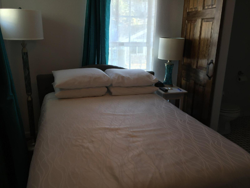 Catalina Island Seacrest Inn