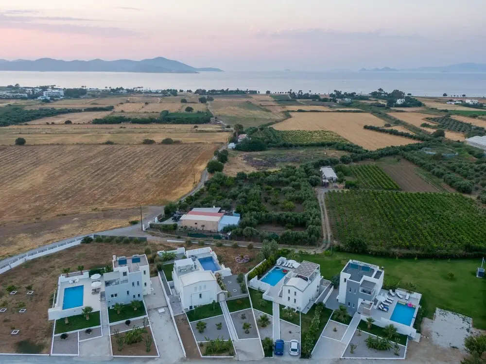 Xenos Villa 3 - Luxury Villa With Private Pool Near The Sea