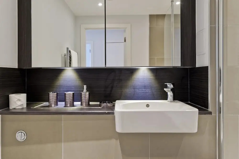 Spacious Flat Near South Bank by Underthedoormat
