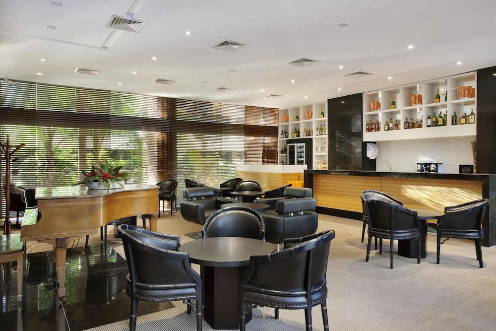 Naoum Plaza Hotel