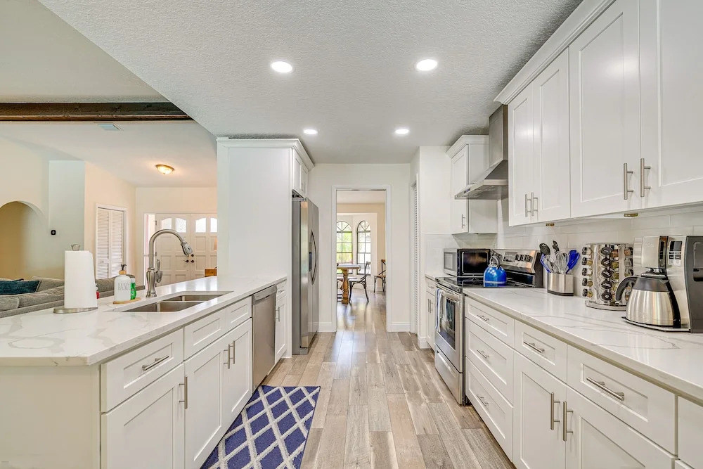 Spring Hill Retreat W/ Pool: 7 Mi To Weeki Wachee!