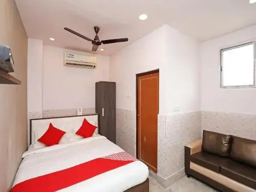99 Kombo Stay By OYO Rooms