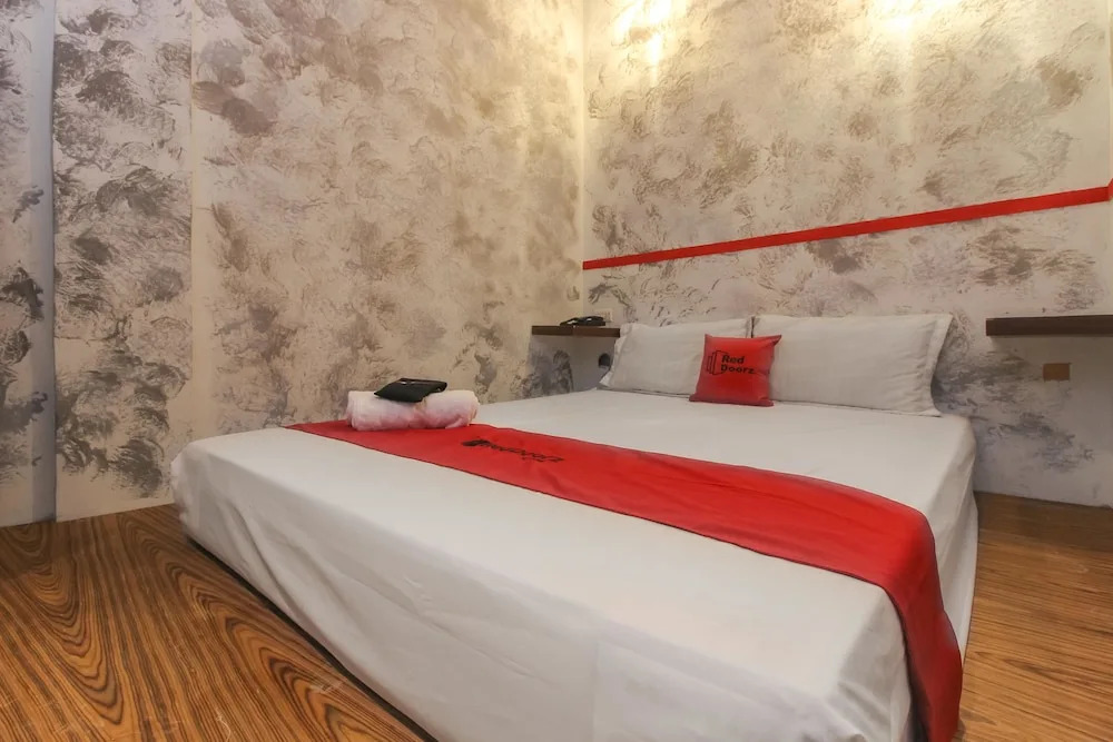 RedDoorz near Medan Plaza