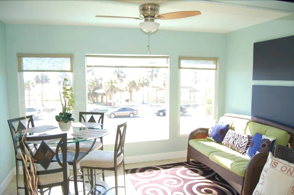 Sunset Royale - 204 1 Bedroom 1 Bathroom Apts