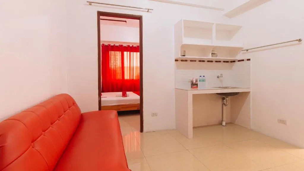 RedDoorz near LRT 2 Antipolo Station