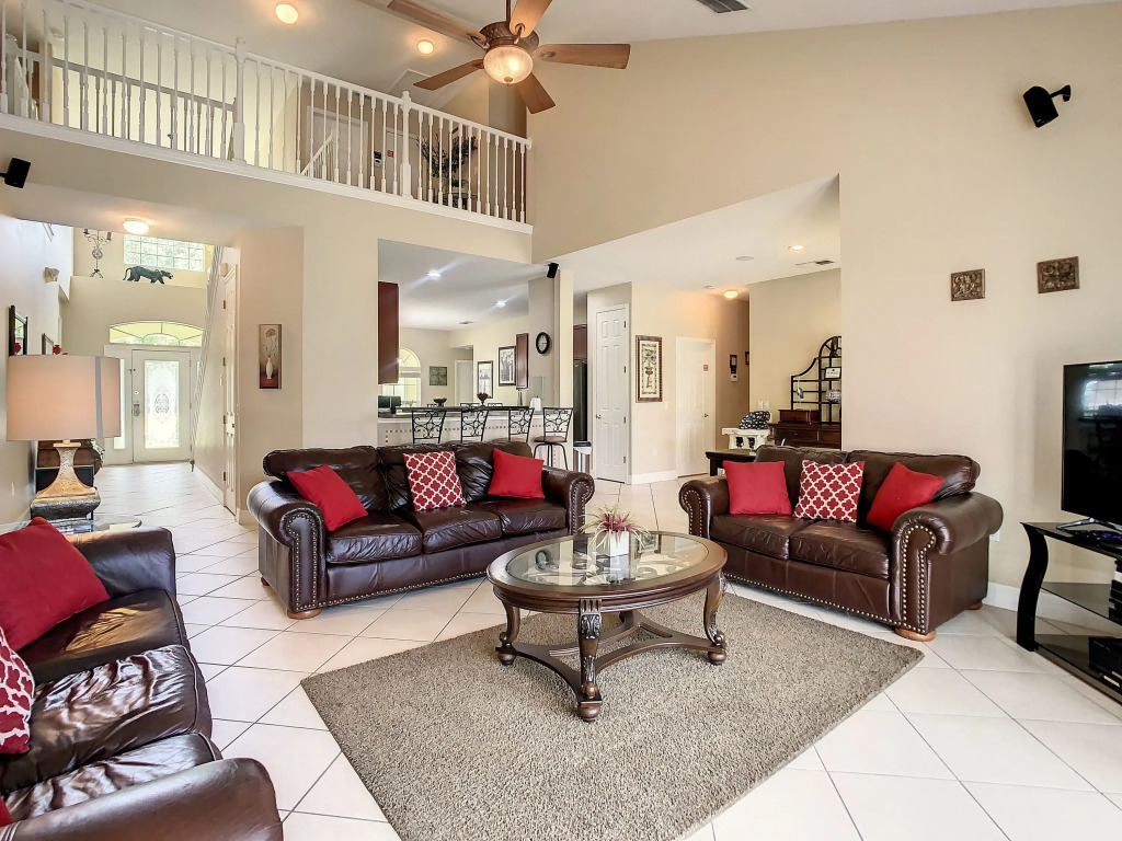 Fantastic 7 Bed 6 Bath in Prestigious Gated Comm