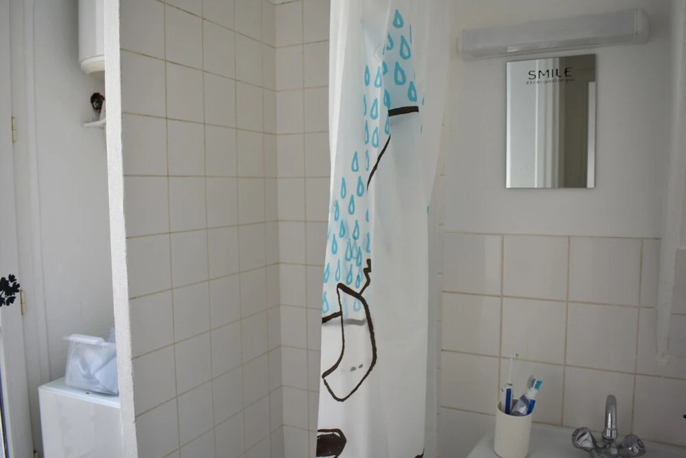 Parisian 1 Bedroom Apartment In The 18th