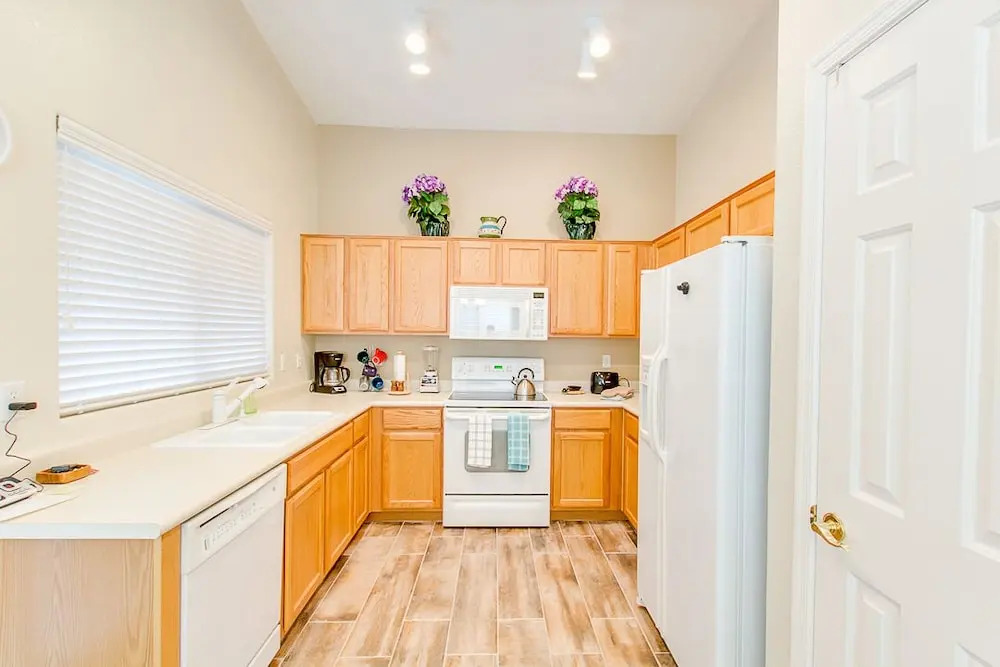 PeachTree - 2 Br home by RedAwning
