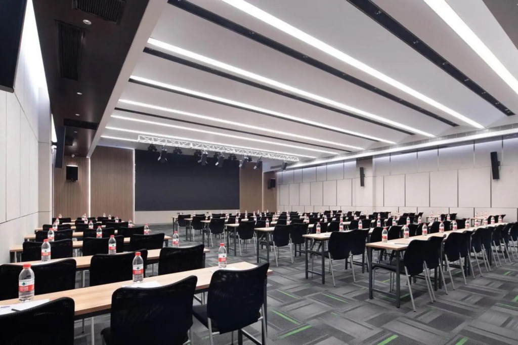 Hampton by Hilton Nantong Railway Station