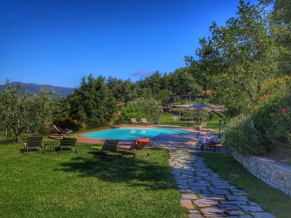 Farmhouse in Loro Ciuffenna with Pool & Garden