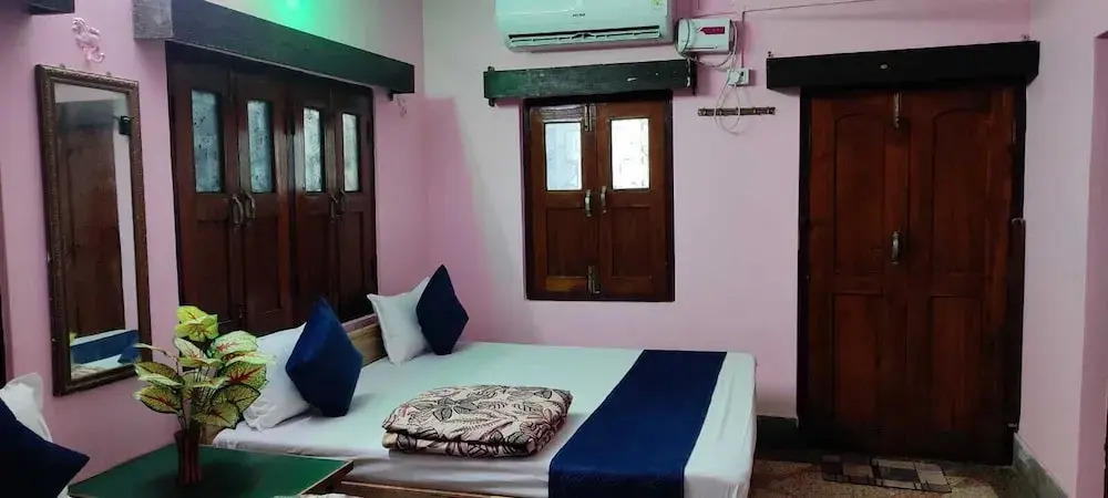 Madhavi Homestay