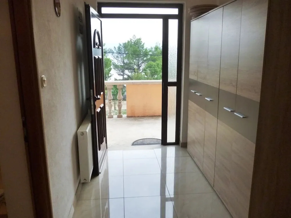 Apartments Dadić near Pebble Beach Jaz