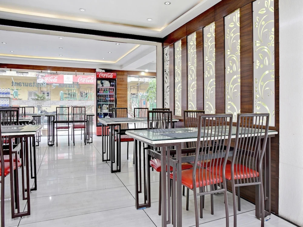 OYO 9507 Hotel Sathi Residency