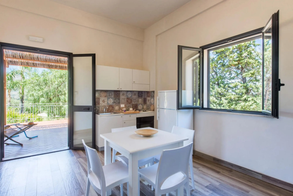 L Ulivo Blu - One-bedroom With Sea View by Wonderful Italy