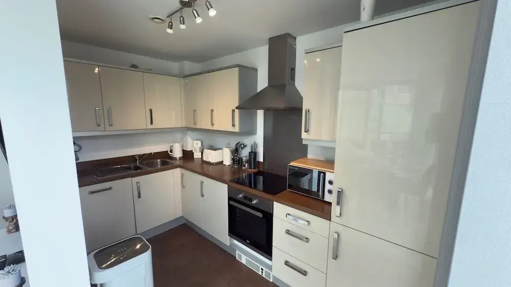 Central M K 2-Bedroom Apartment Sleeps 4 Parking