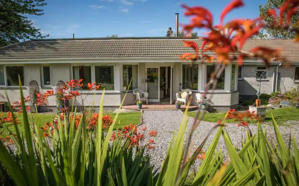 Home Comforts in Peaceful 2 Acres