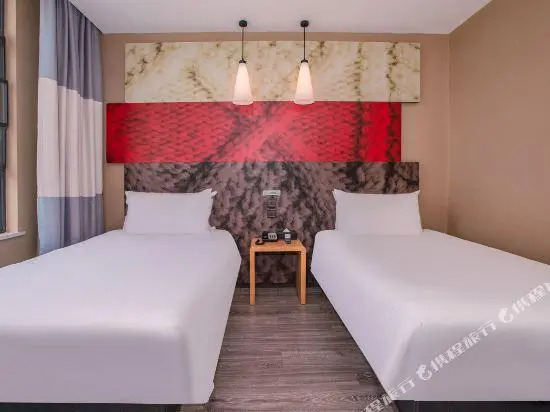 Yuefeng Hotel (Guangzhou Panyu Shiqiao Aoyuan Plaza)