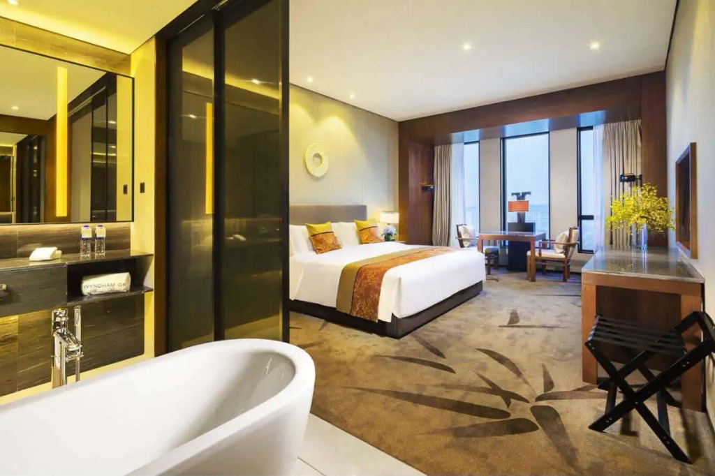 Wyndham Grand Plaza Royale Kaidi