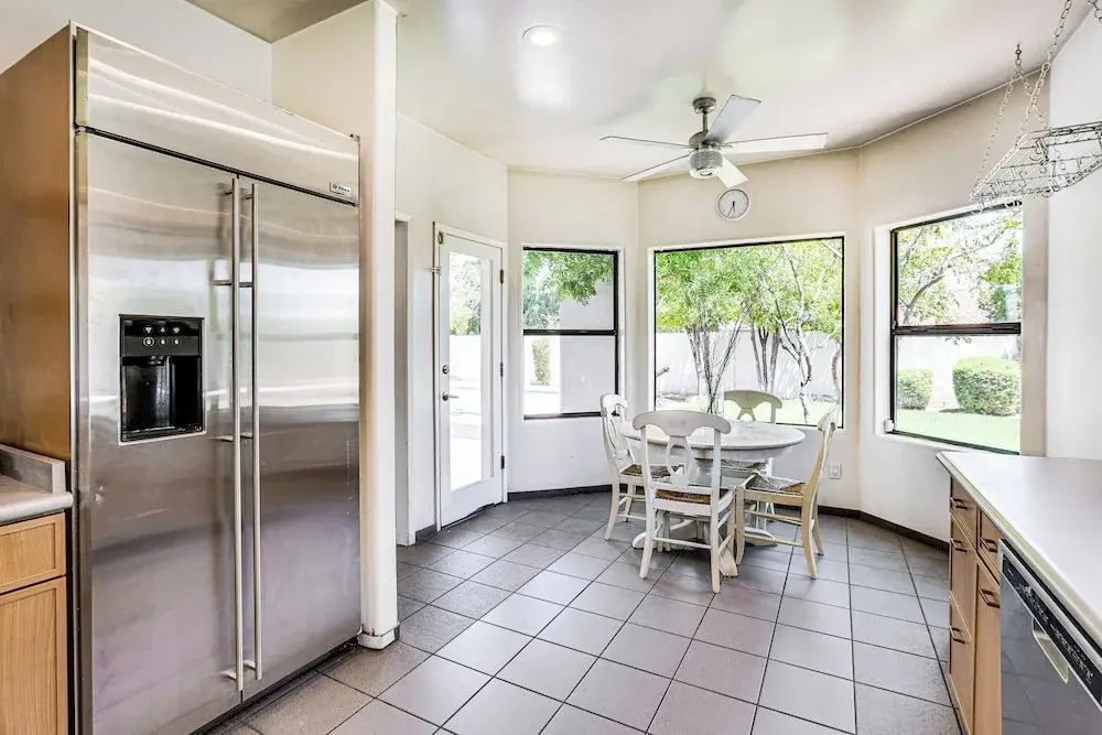 Dog Friendly! Modernist Oasis in North Scottsdale