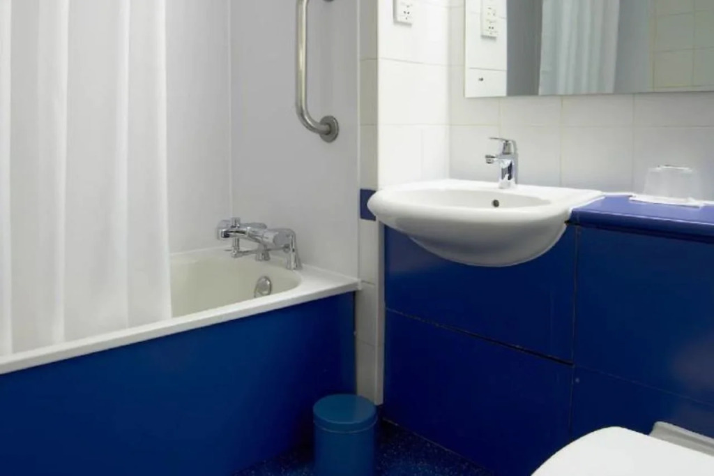 Travelodge Perth Broxden Junction