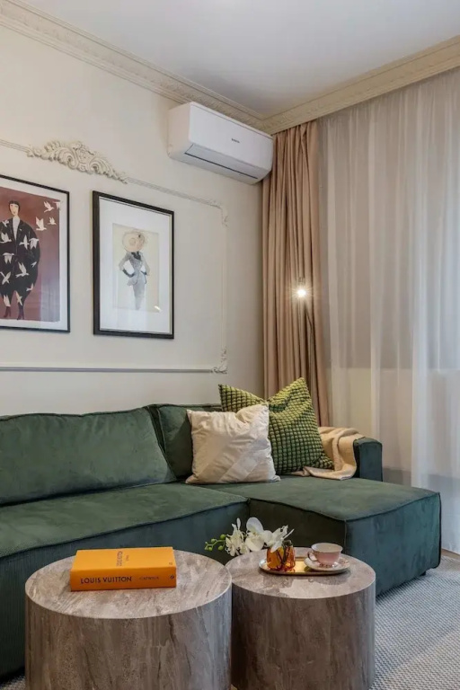 Maison Elysee - An Elegant Apartment in Piata Romana