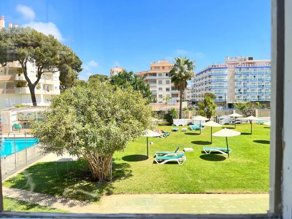 Playa Benalmadena-Alay, piscina, parking