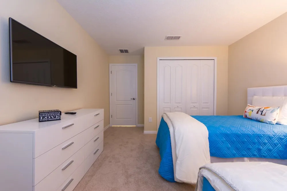 Storey Lake 4809