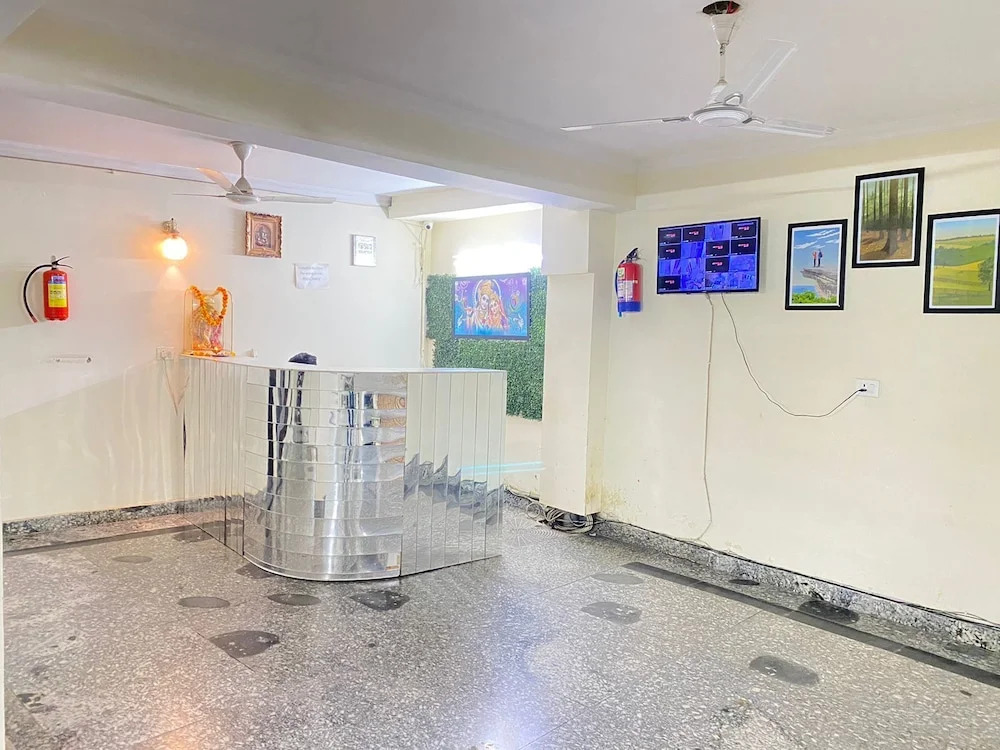 GoBravo Dev Palace & Studio Apartments