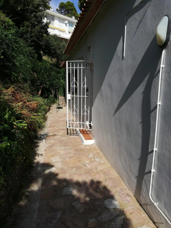 Sol y Mar 8-Maison jumelée avec terrasse, piscine et parking communautaire, surplomb de mer