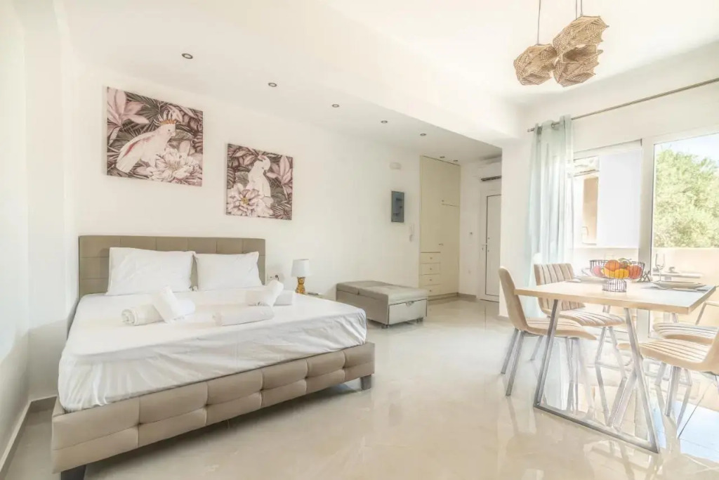 Elegant Suite 2 near the Beach