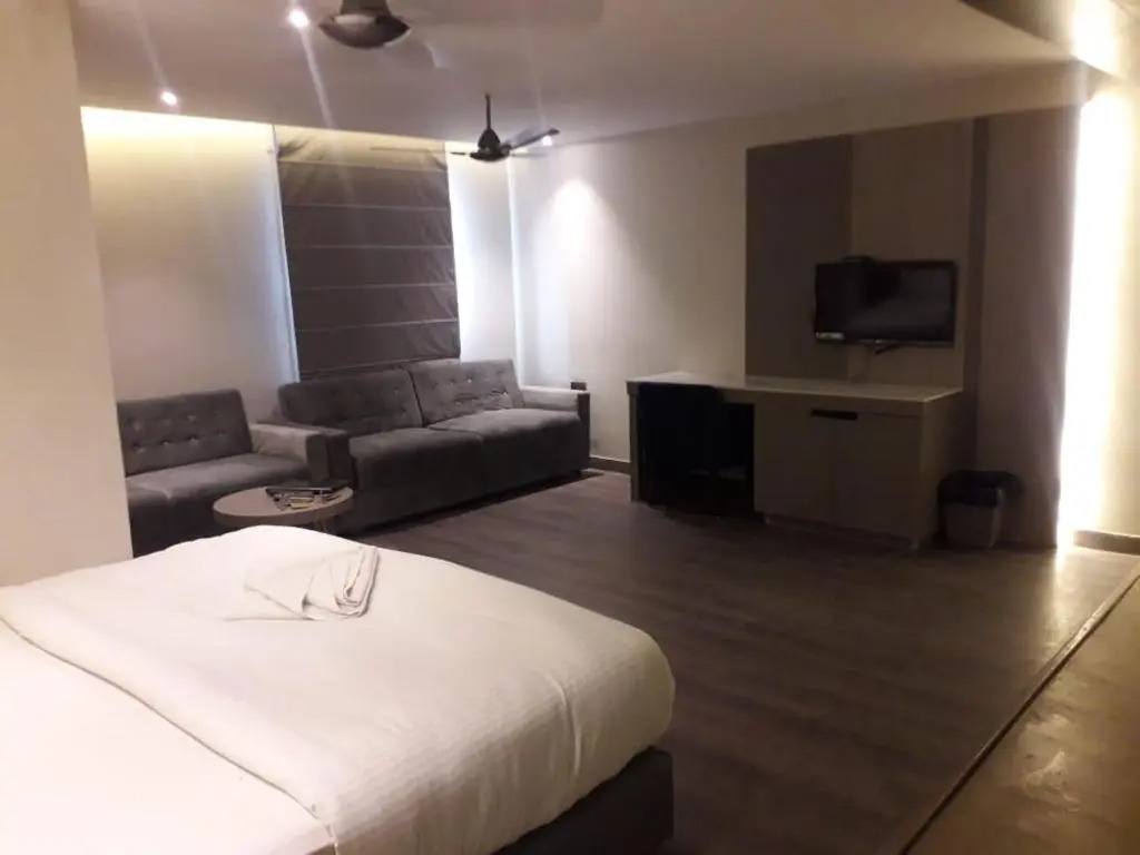 Hotel The Legend