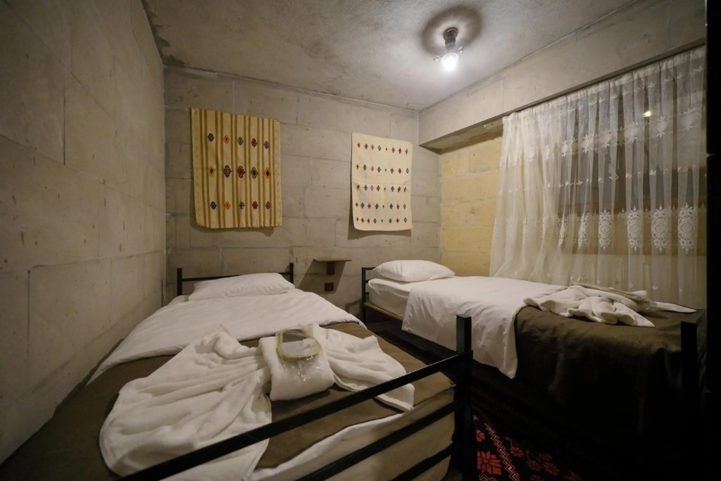 View Cave Hotel