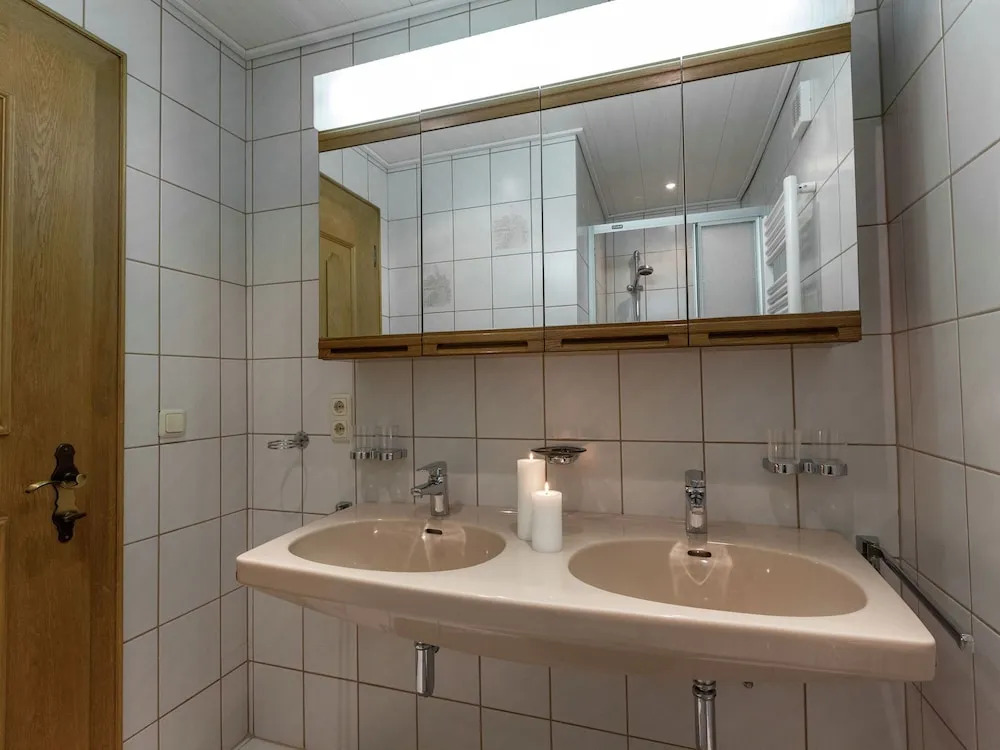 Cozy Apartment in Pettneu am Arlberg With Balcony