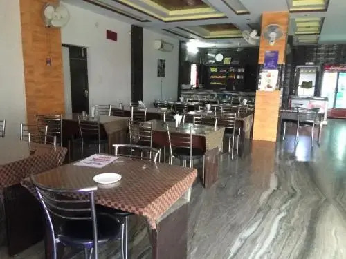 Hotel Rajhans