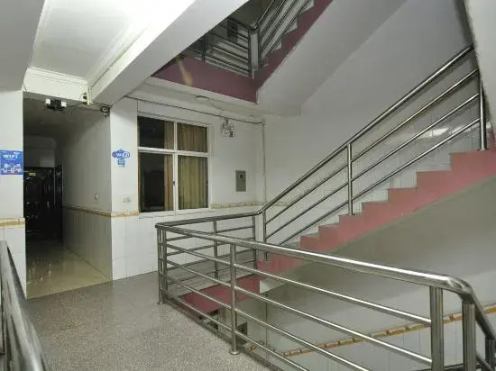 Yuxi Jinhong Hotel (Nieer Park)(玉溪锦红宾馆（聂耳公园店）)