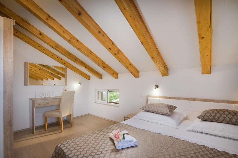 Villa Bravura Milna
