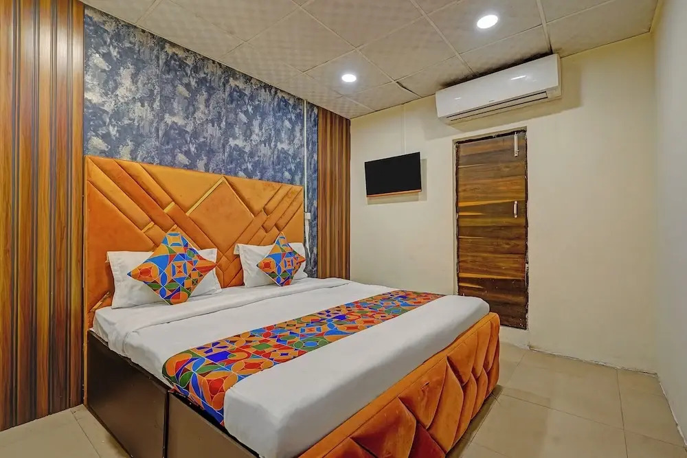FabHotel Silver Key I