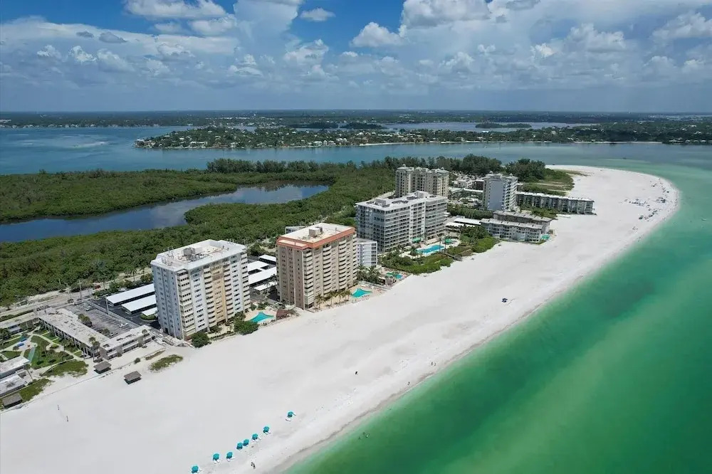 Anchorage Resort 3 Bedroom/3rd Floor Condo with Balcony 3 Condo