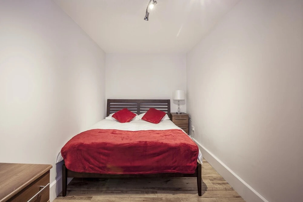Bright Mornington Avenue Apartment II- KDW02