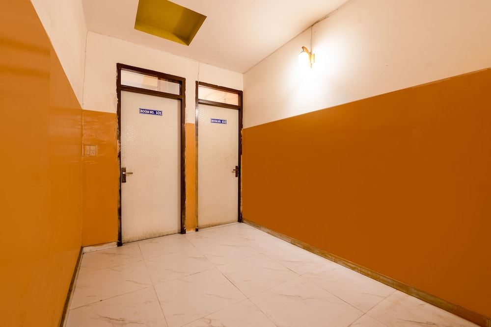 Hotel M C Residence